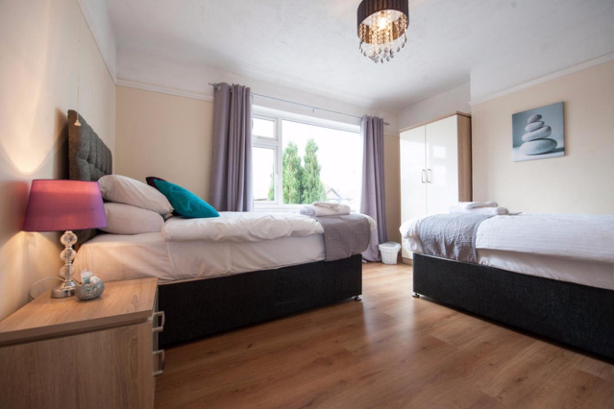 Westfield House Villa Hinckley Exterior photo